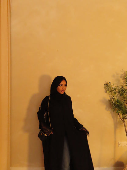 HADIYATT Merletto black lace-sleeve abaya - A/W 26